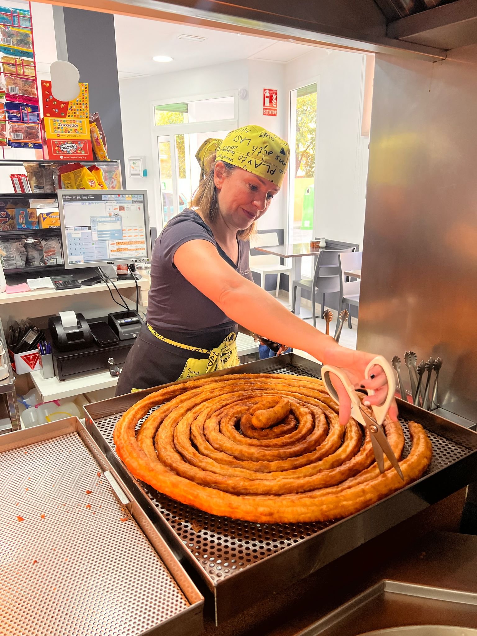 Celebra Tus Momentos Especiales con Encargos Personalizados en Churro Va, Churro Va: La Mejor Experiencia de Desayuno y Merienda en Burjassot, CHURRERIA CHURRO VA S.L.